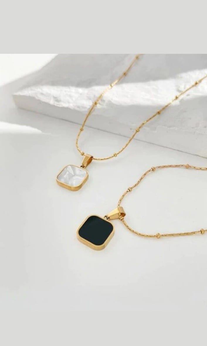 Golden Clover Pendant Set with Earings and Ring Four leaves