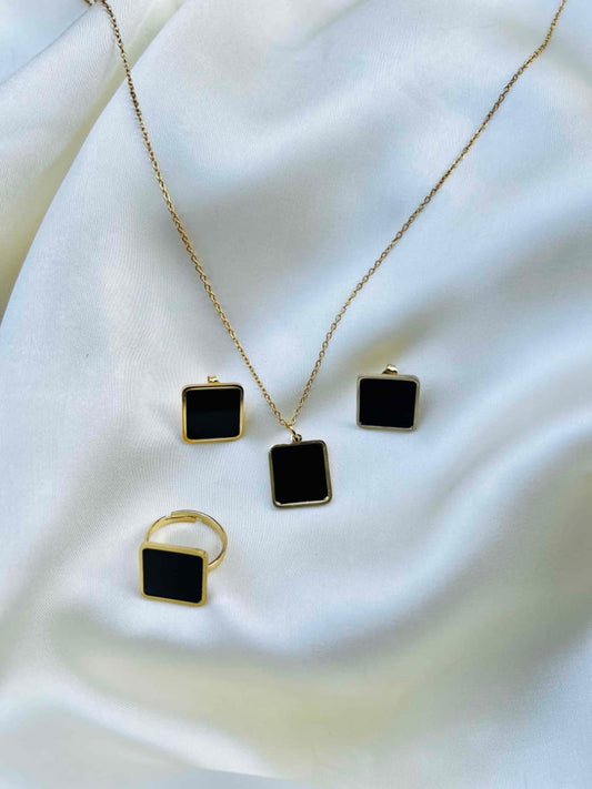 Golden Clover Pendant Set with Earings and Ring Four leaves